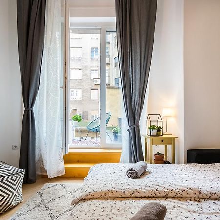 Bpr Charming Design Apartment With Balcony, A/C Budapest Luaran gambar