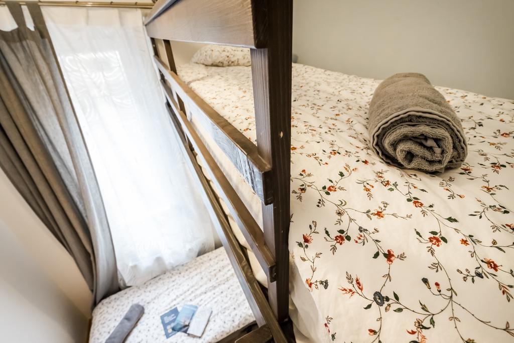 Bpr Charming Design Apartment With Balcony, A/C Budapest Luaran gambar