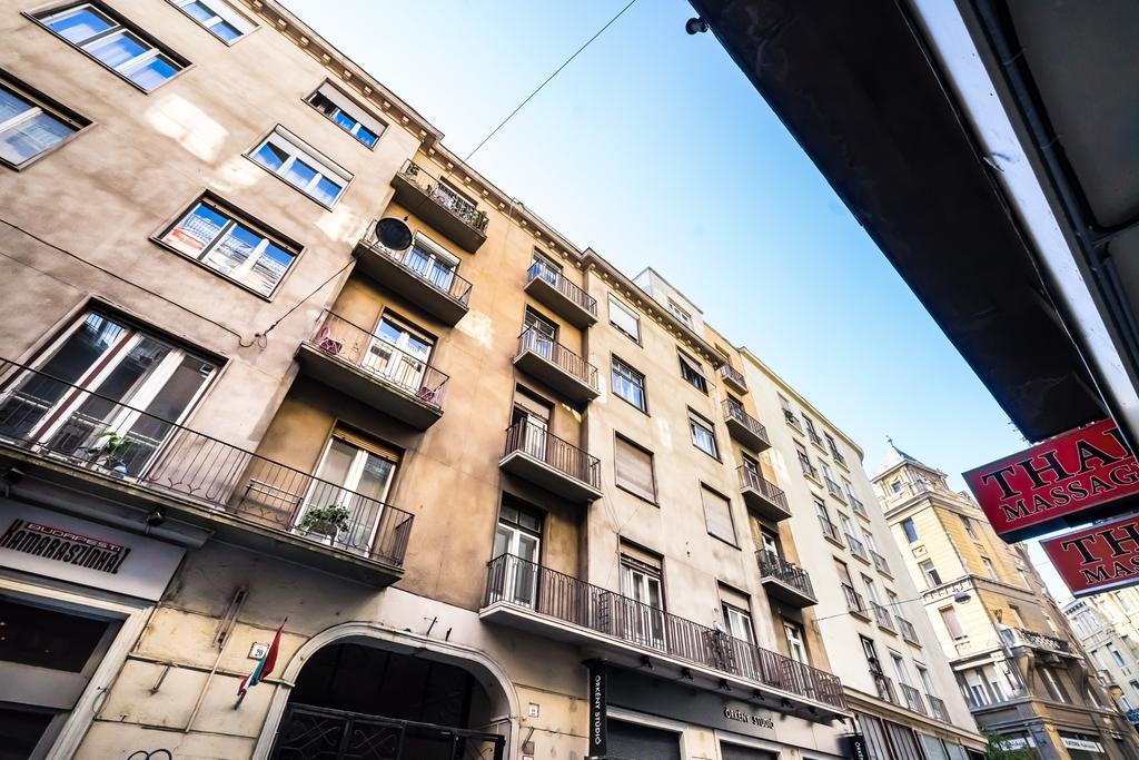 Bpr Charming Design Apartment With Balcony, A/C Budapest Luaran gambar